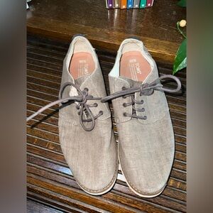 TOMS Men's Tan Oxfords‎ 10.5